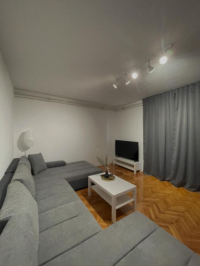 Apartments "M" Pula Exteriér fotografie
